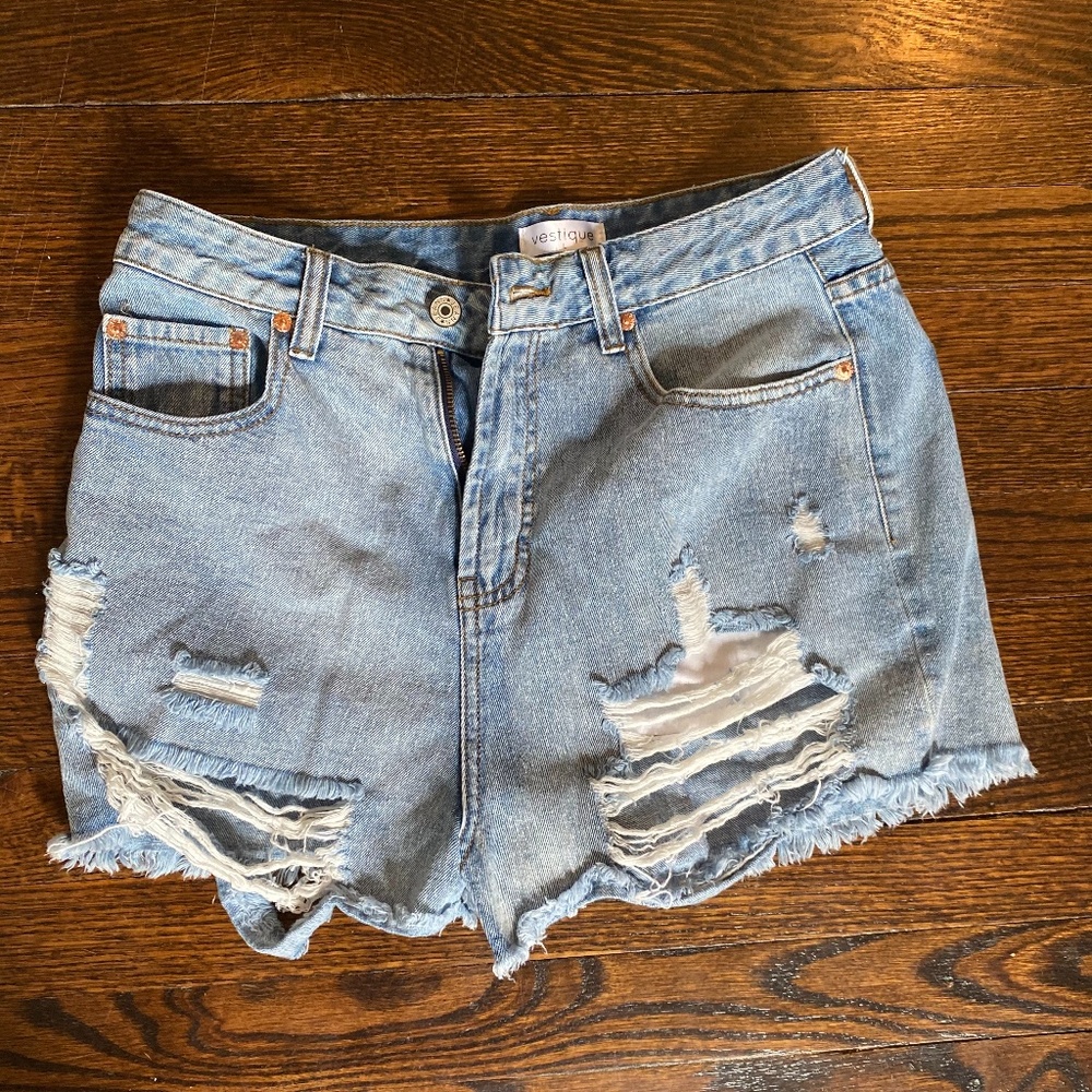 Vestique Distressed High Waisted Denim Shorts